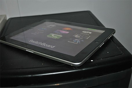 Un prototipo de iPad con dos docks se vende en Ebay 4