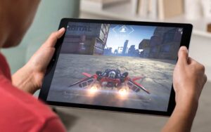 iPadPro-Lifestyle-Gaming 1